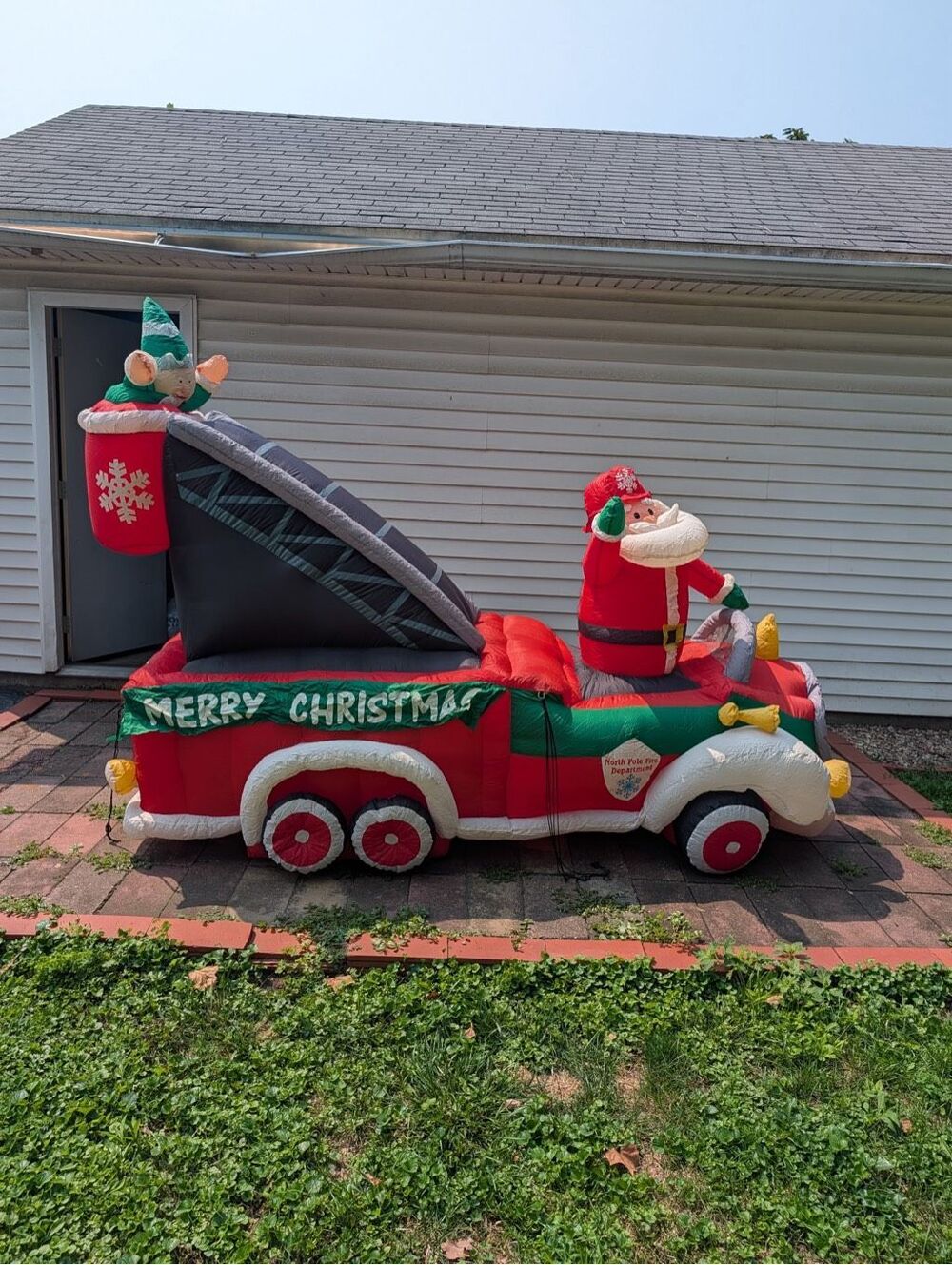 9 FT SANTA FIRE TRUCK W/ ELF CHRISTMAS INFLATABLE GEMMY TOYS